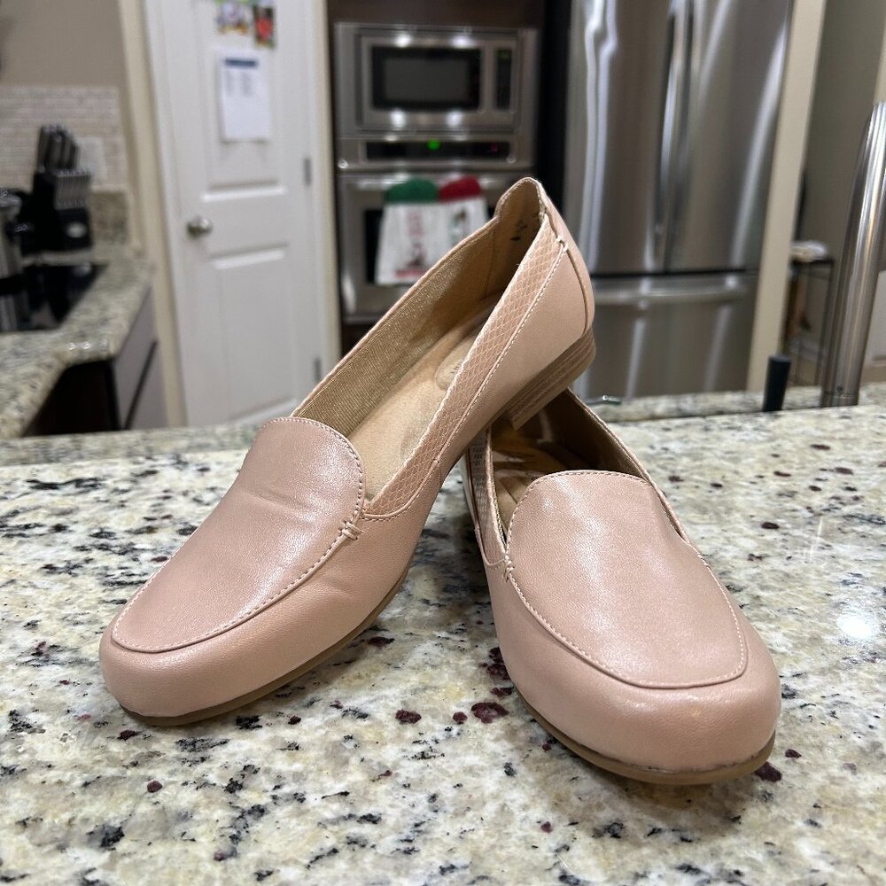 Abella True Comfort Sparkler Loafer Pinky Beige Women's Size 10M